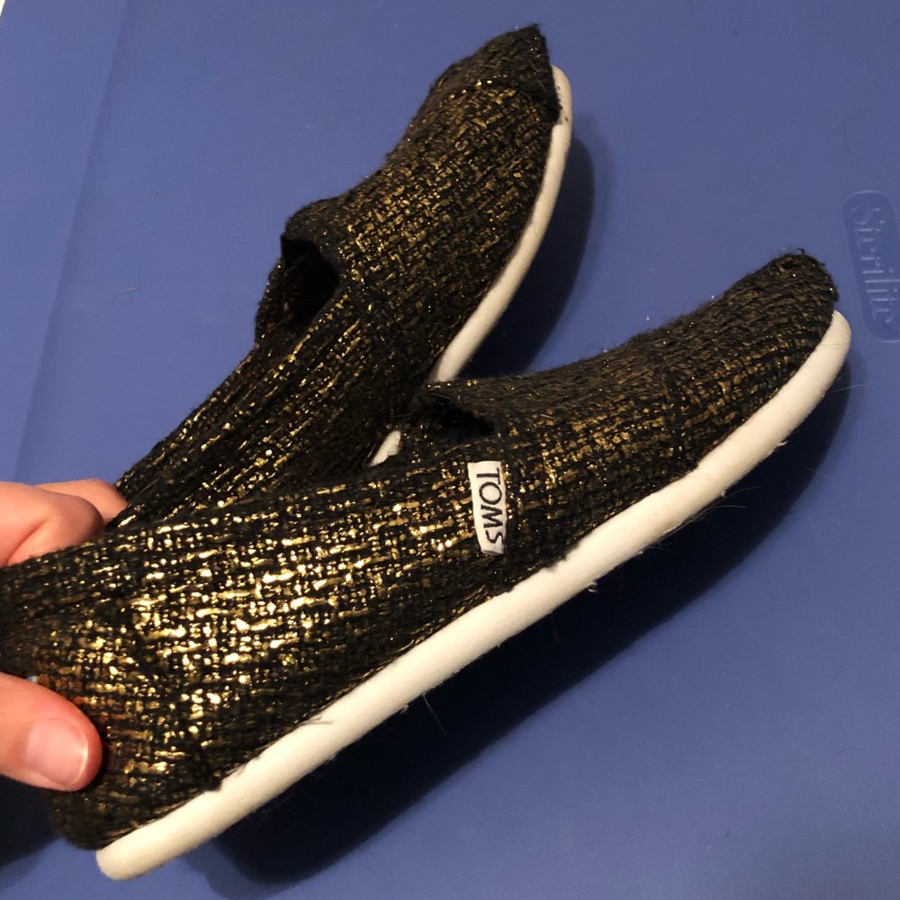 Toms - Picture 5 of 5
